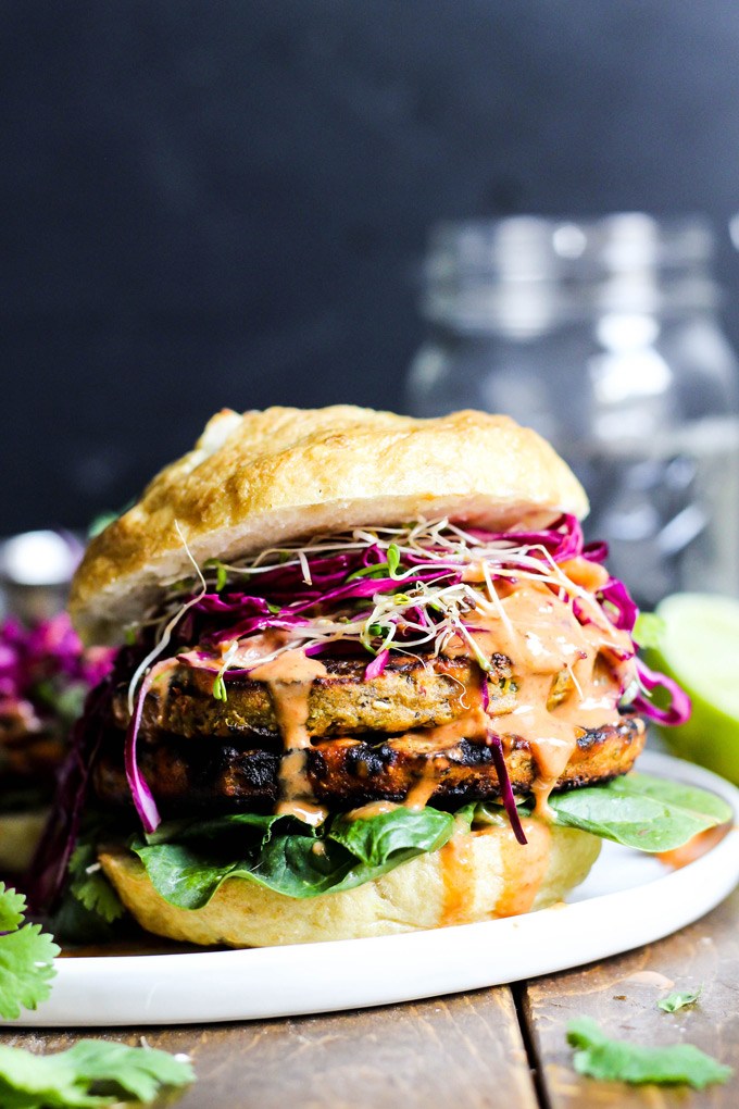 Vegan burger 1.jpg